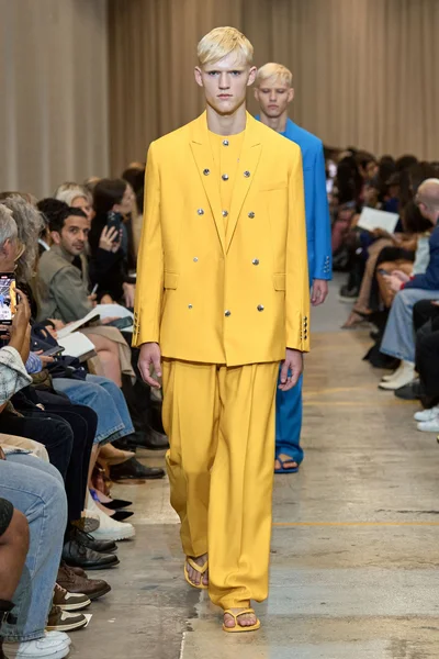 Look 72